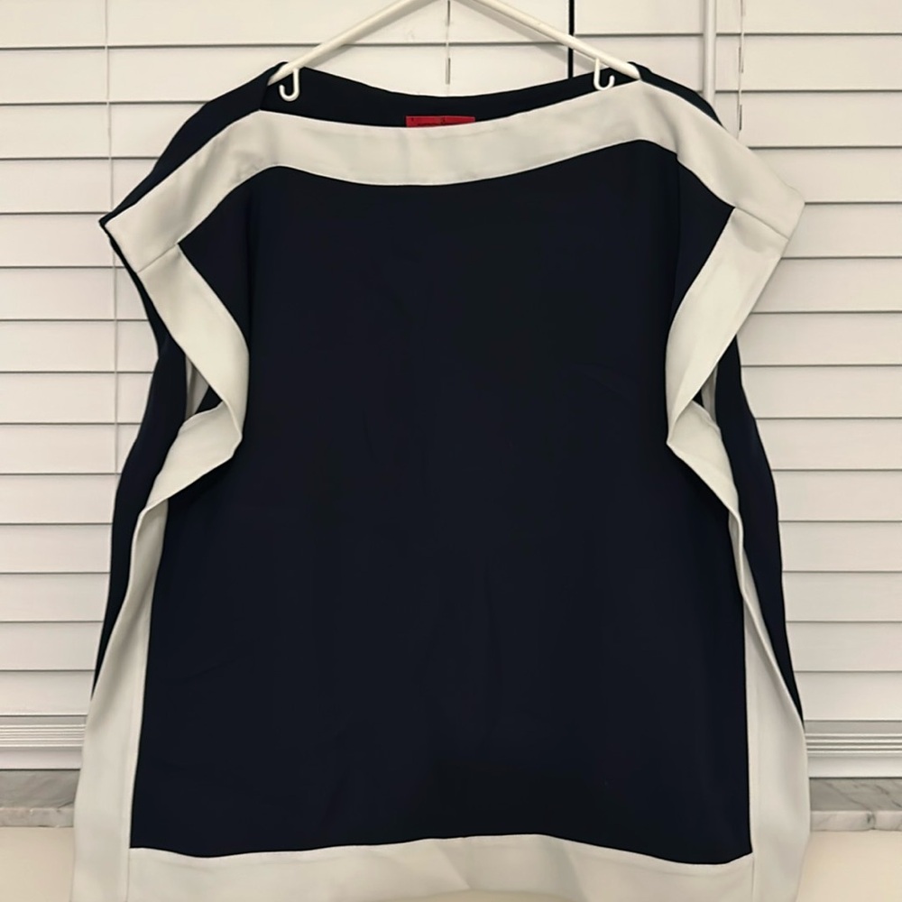 Ch Carolina herrera crape navy top